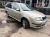 Skoda Fabia 1.4i 16V Sloopvoertuig (2005, Licht, Goud)