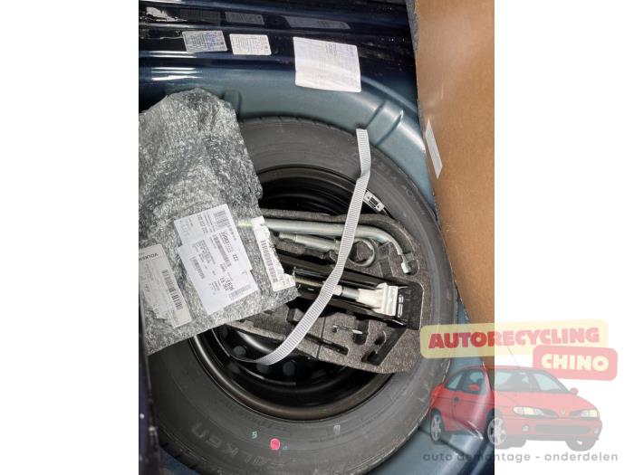 Volkswagen Up! 1.0 12V 60 Sloopvoertuig (2013, Donker, Blauw)