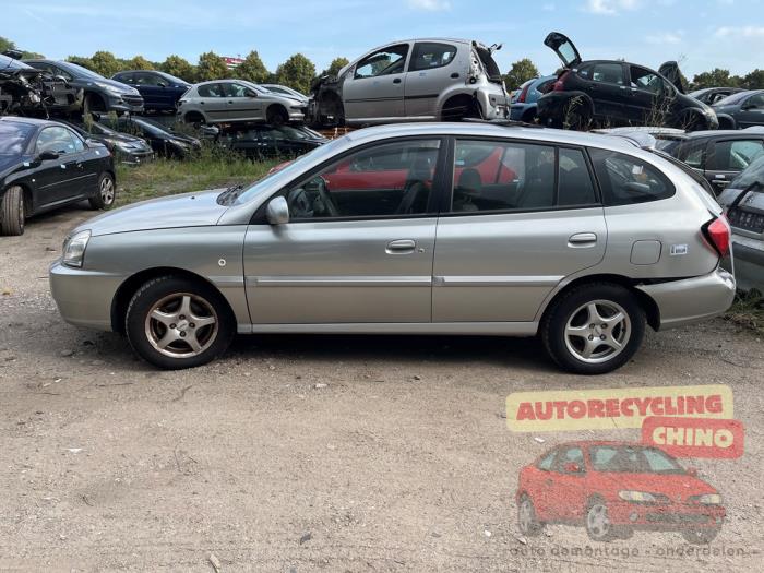 Kia Rio 1.5 16V Sloopvoertuig (2004, Grijs)