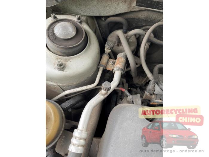 Kia Rio 1.5 16V Sloopvoertuig (2004, Grijs)