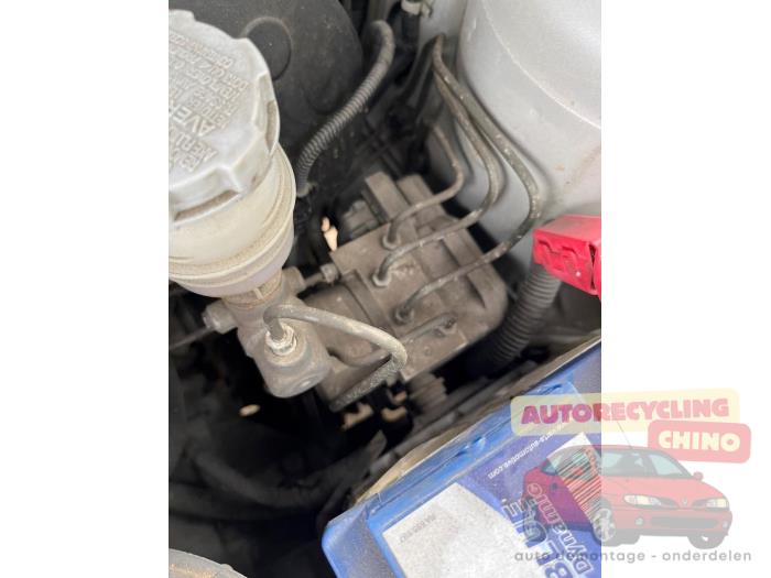 Kia Rio 1.5 16V Sloopvoertuig (2004, Grijs)