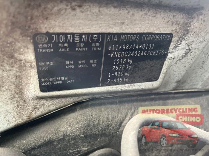 Kia Rio 1.5 16V Sloopvoertuig (2004, Grijs)