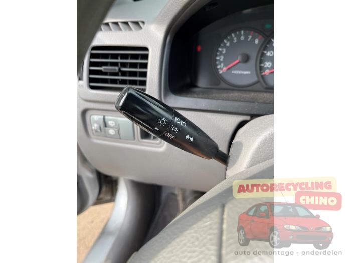 Kia Rio 1.5 16V Sloopvoertuig (2004, Grijs)