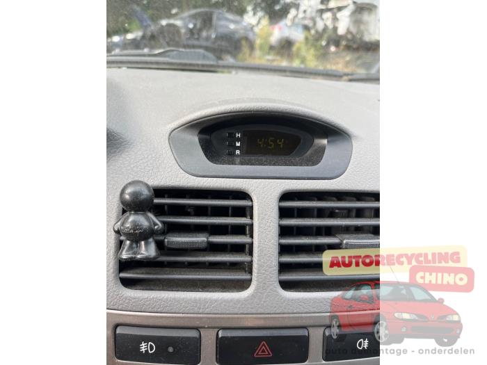 Kia Rio 1.5 16V Sloopvoertuig (2004, Grijs)