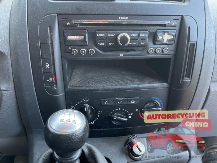 Peugeot Expert 2.0 HDi 120 Sloopvoertuig (2009, Zwart)