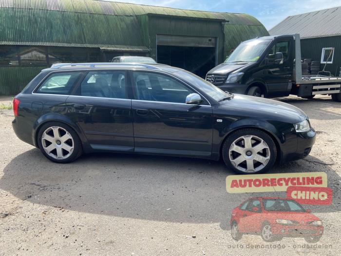 Audi S4 Avant S4 4.2 V8 40V Occasion (2004, Zwart)