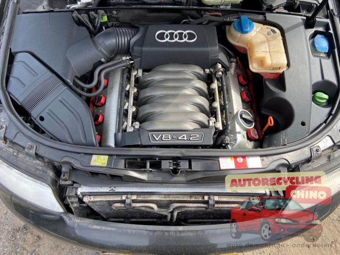 Audi S4 Avant S4 4.2 V8 40V Occasion (2004, Zwart)