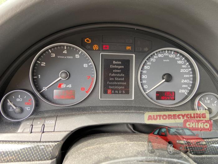 Audi S4 Avant S4 4.2 V8 40V Occasion (2004, Zwart)