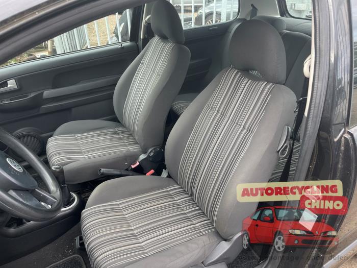 Volkswagen Fox 1.2 Sloopvoertuig (2006, Zwart)