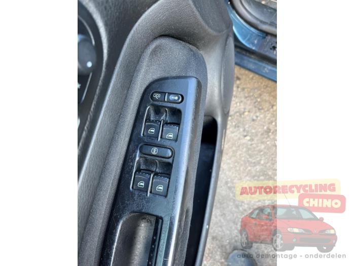 Volkswagen Golf IV 1.6 16V Sloopvoertuig (2002, Groen)