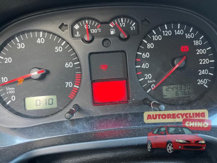 Volkswagen Golf IV 1.6 16V Sloopvoertuig (2002, Groen)