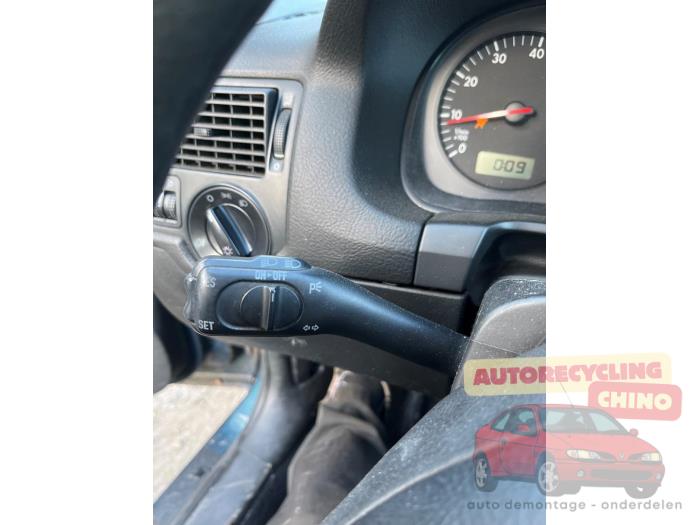 Volkswagen Golf IV 1.6 16V Sloopvoertuig (2002, Groen)