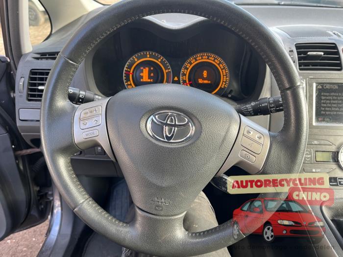 Toyota Auris 2.0 D-4D-F 16V Sloopvoertuig (2009, Grijs)