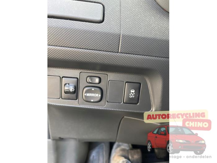 Toyota Auris 2.0 D-4D-F 16V Sloopvoertuig (2009, Grijs)