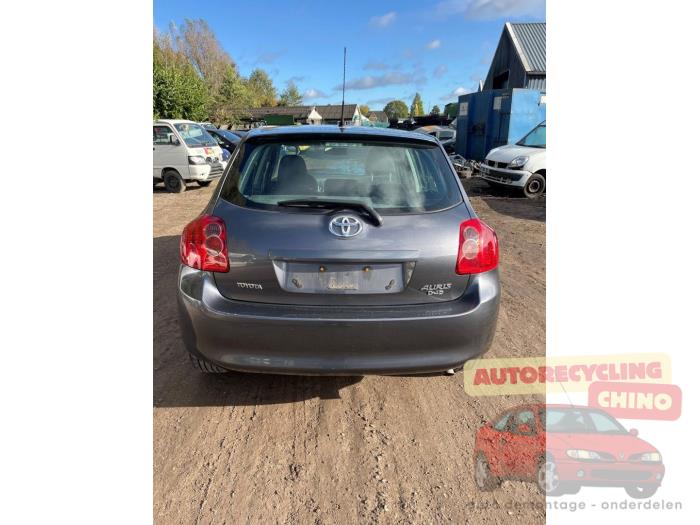 Toyota Auris 2.0 D-4D-F 16V Sloopvoertuig (2009, Grijs)
