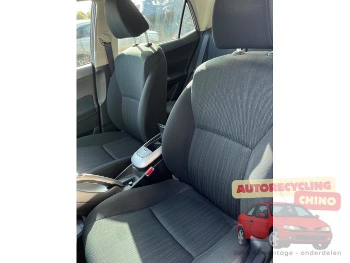 Toyota Auris 2.0 D-4D-F 16V Sloopvoertuig (2009, Grijs)