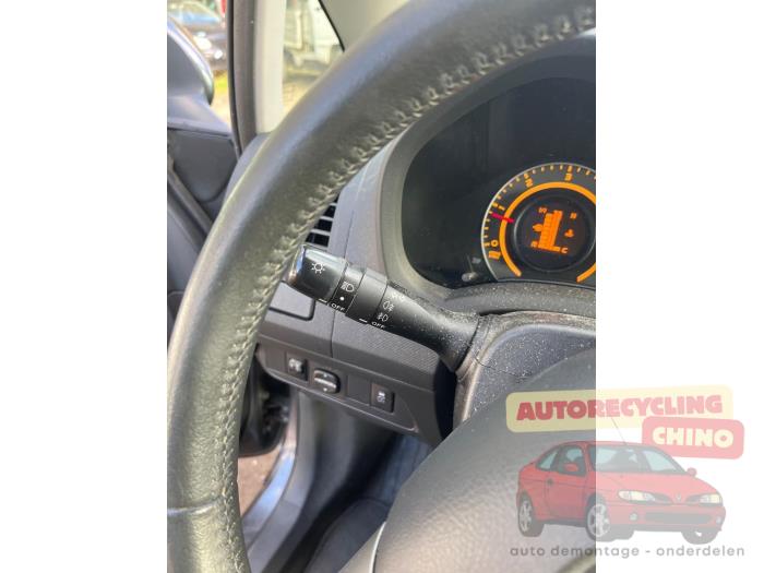 Toyota Auris 2.0 D-4D-F 16V Sloopvoertuig (2009, Grijs)