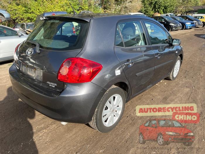 Toyota Auris 2.0 D-4D-F 16V Sloopvoertuig (2009, Grijs)