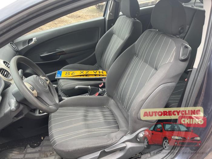 Opel Corsa D 1.4 16V Twinport Sloopvoertuig (2007, Grijs)