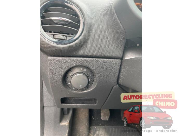 Opel Corsa D 1.4 16V Twinport Sloopvoertuig (2007, Grijs)