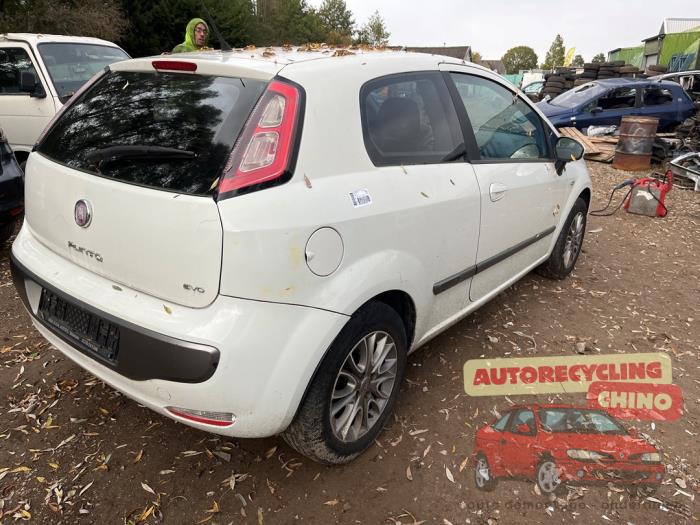 Fiat Punto Evo 1.4 Sloopvoertuig (2010, Wit)