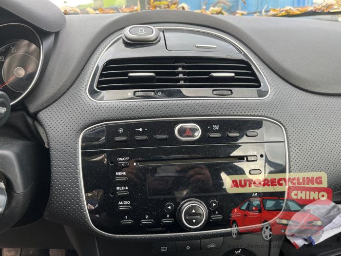 Fiat Punto Evo 1.4 Sloopvoertuig (2010, Wit)