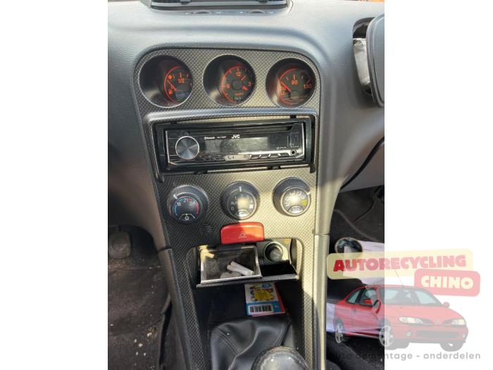 Alfa Romeo 156 1.8 Twin Spark 16V Sloopvoertuig (2002, Zwart)