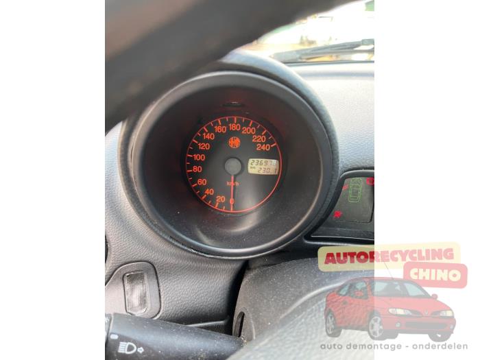 Alfa Romeo 156 1.8 Twin Spark 16V Sloopvoertuig (2002, Zwart)