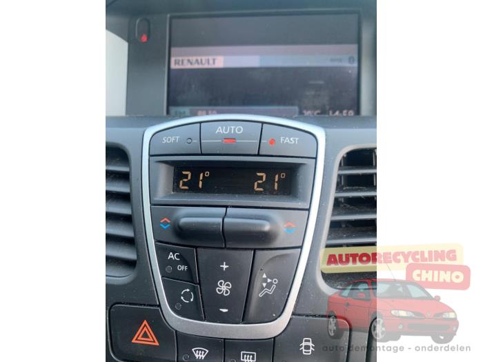 Renault Laguna III Estate 2.0 16V Sloopvoertuig (2008, Zwart)