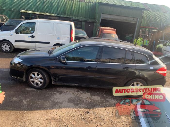 Renault Laguna III Estate 2.0 16V Sloopvoertuig (2008, Zwart)