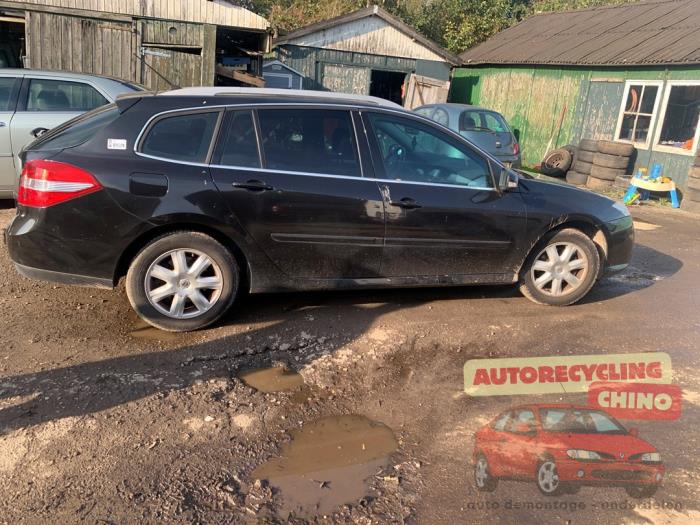 Renault Laguna III Estate 2.0 16V Sloopvoertuig (2008, Zwart)