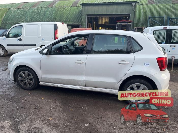 Volkswagen Polo V 1.2 TDI 12V BlueMotion Sloopvoertuig (2011, Wit)
