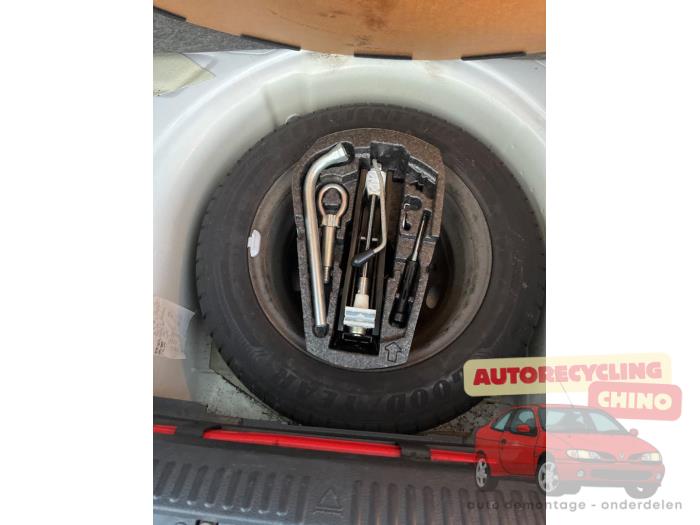 Volkswagen Polo V 1.2 TDI 12V BlueMotion Sloopvoertuig (2011, Wit)