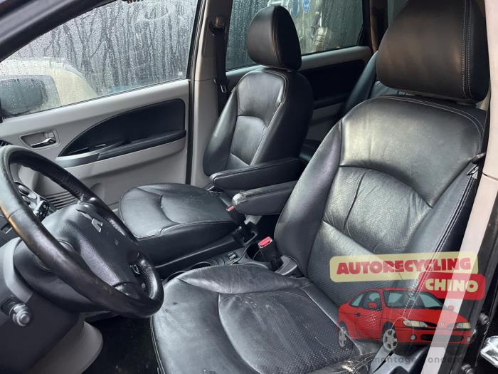 Mitsubishi Grandis 2.4 16V MIVEC Sloopvoertuig (2007, Zwart)