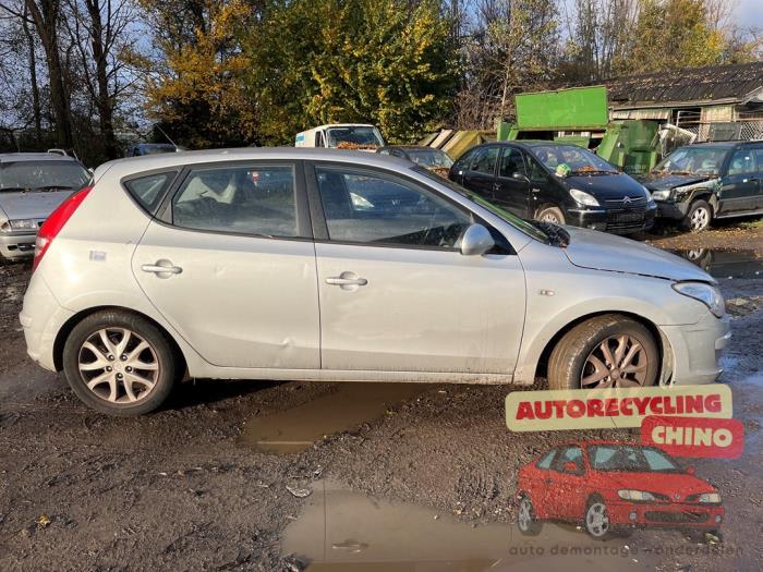 Hyundai i30 1.6 CRDi 16V VGT HP Sloopvoertuig (2008, Grijs)