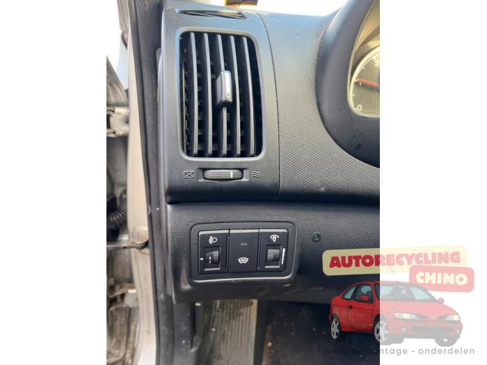 Hyundai i30 1.6 CRDi 16V VGT HP Sloopvoertuig (2008, Grijs)