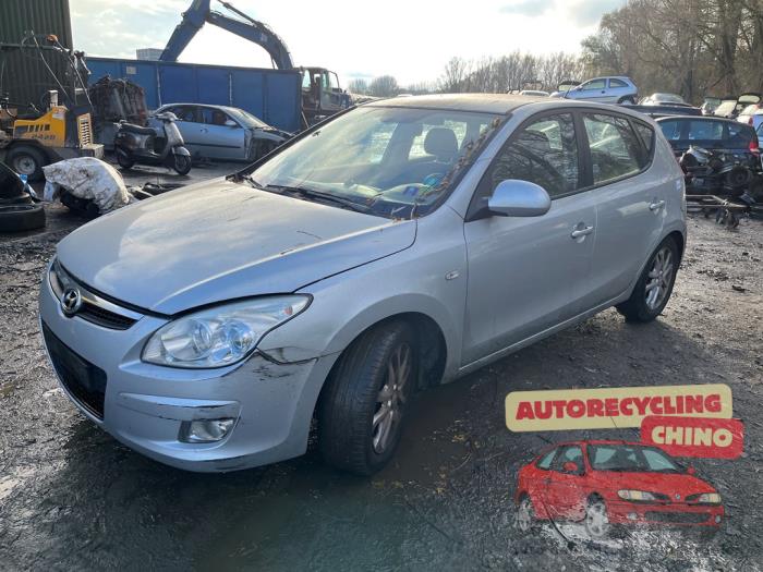 Hyundai i30 1.6 CRDi 16V VGT HP Sloopvoertuig (2008, Grijs)