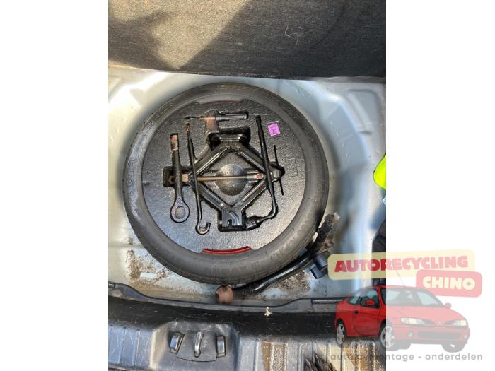 Hyundai i30 1.6 CRDi 16V VGT HP Sloopvoertuig (2008, Grijs)