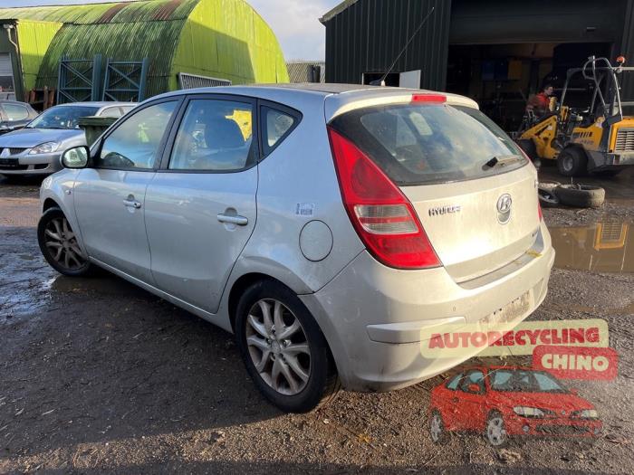 Hyundai i30 1.6 CRDi 16V VGT HP Sloopvoertuig (2008, Grijs)