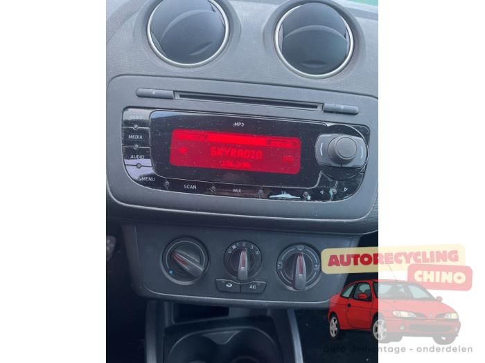 Seat Ibiza IV 1.9 TDI 105 Sloopvoertuig (2009, Geel)