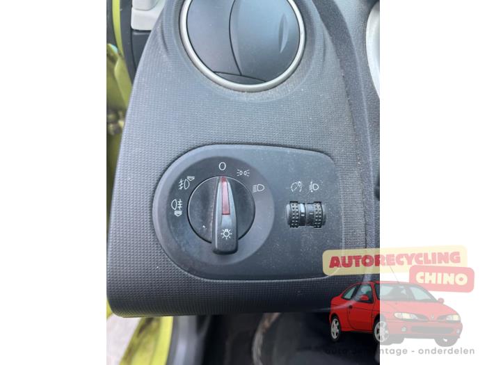 Seat Ibiza IV 1.9 TDI 105 Sloopvoertuig (2009, Geel)