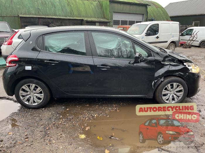 Peugeot 208 I 1.2 Vti 12V PureTech 82 Sloopvoertuig (2012, Zwart)