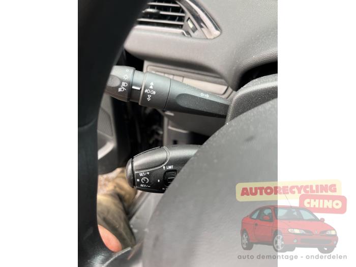 Peugeot 208 I 1.2 Vti 12V PureTech 82 Sloopvoertuig (2012, Zwart)