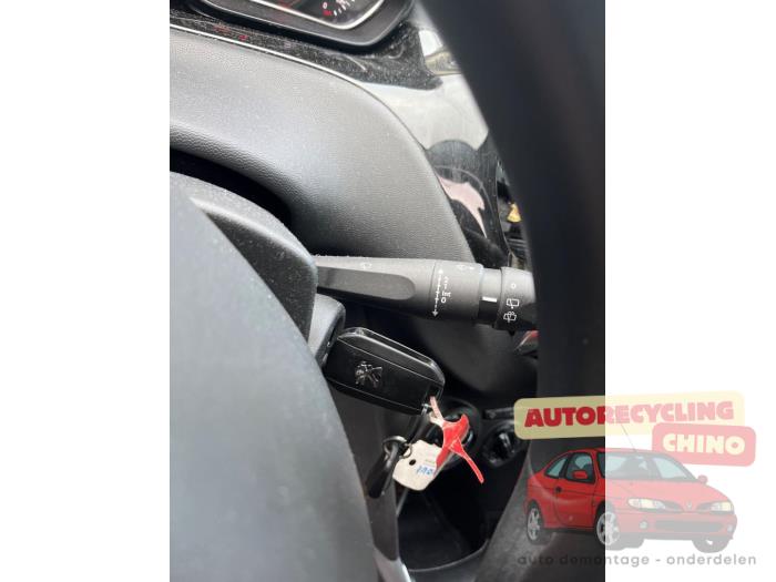 Peugeot 208 I 1.2 Vti 12V PureTech 82 Sloopvoertuig (2012, Zwart)