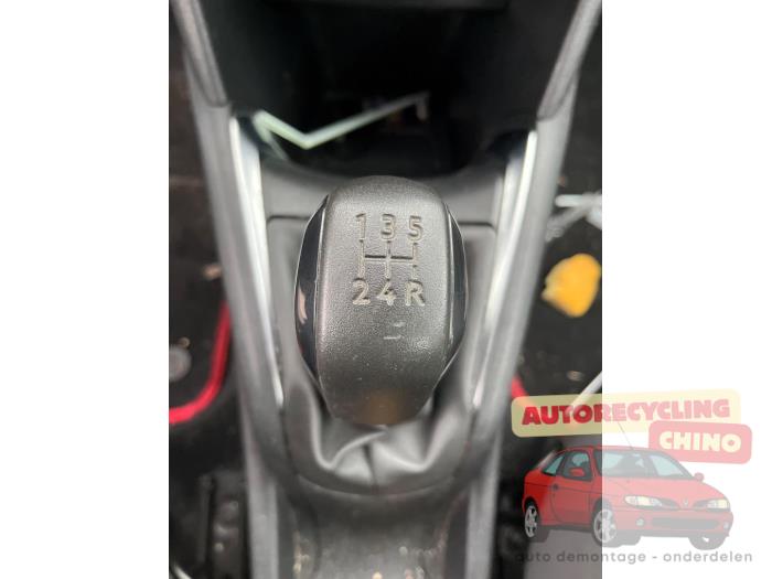 Peugeot 208 I 1.2 Vti 12V PureTech 82 Sloopvoertuig (2012, Zwart)