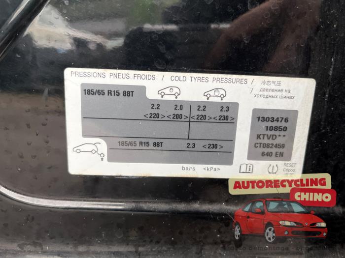 Peugeot 208 I 1.2 Vti 12V PureTech 82 Sloopvoertuig (2012, Zwart)