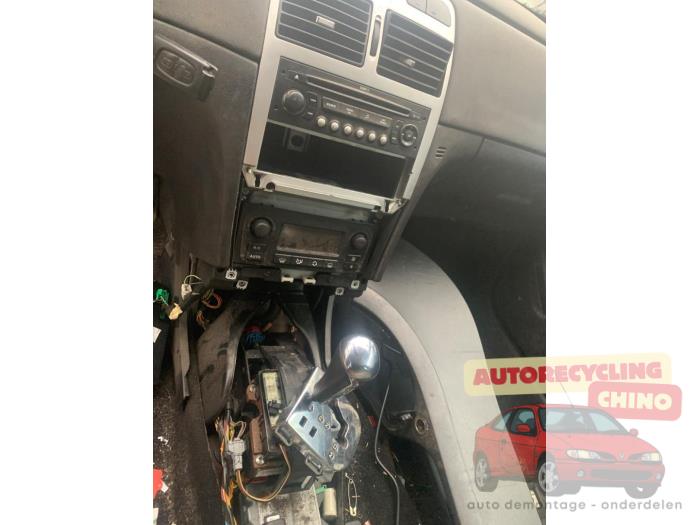 Peugeot 307 SW 2.0 HDi 135 16V FAP Sloopvoertuig (2007, Paars)