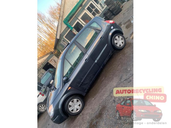 Renault Scénic II 1.6 16V Sloopvoertuig (2006, Grijs)