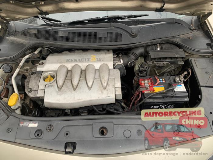 Renault Megane II CC 1.6 16V Sloopvoertuig (2004, Bruin)