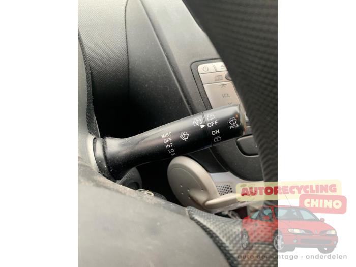 Peugeot 107 1.0 12V Sloopvoertuig (2012, Geel)